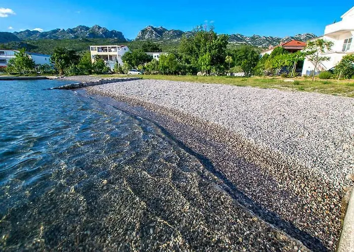 In Starigrad-paklenica 6881 * סטאריגרד-פקלניצה
