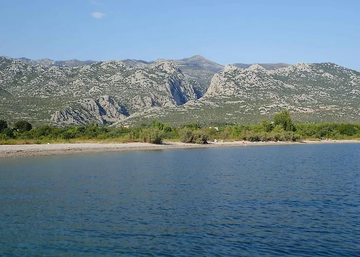 In Starigrad-paklenica 6881 דירה סטאריגרד-פקלניצה