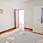 Apartment In Starigrad-paklenica 6881 *