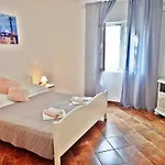 In Starigrad-paklenica 6881