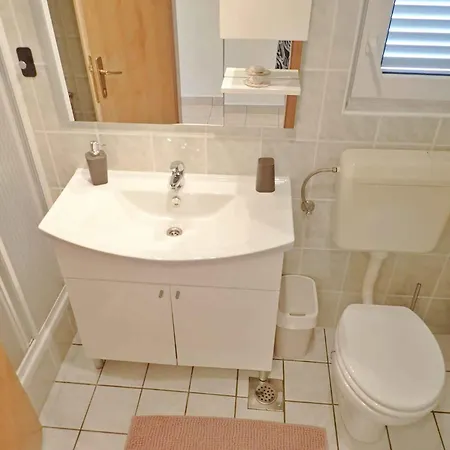 Apartment In Starigrad-paklenica 6881