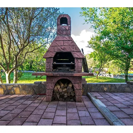 Apartamento In Starigrad-paklenica 6881 *