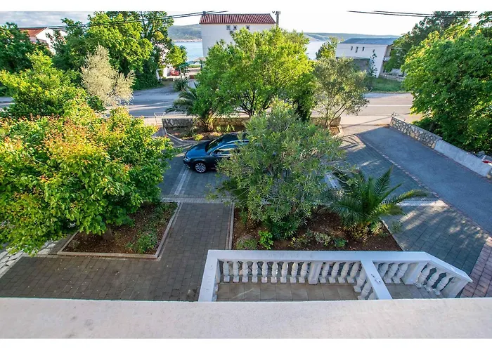 In Starigrad-paklenica 6881 Apartamento *