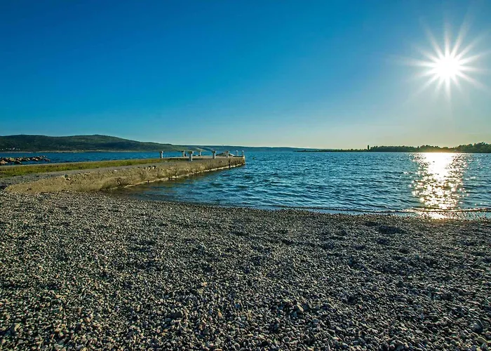 Apartamento In Starigrad-paklenica 6881 *