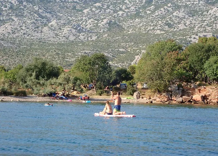 Apartamento In Starigrad-paklenica 6881