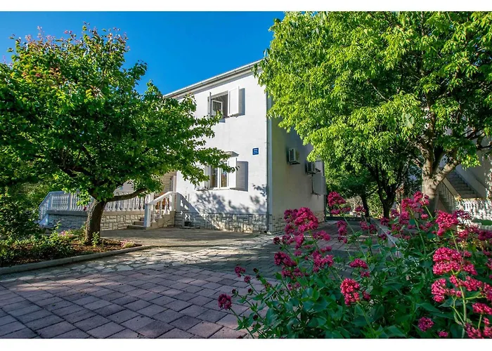 In Starigrad-paklenica 6881 Апартаменты *